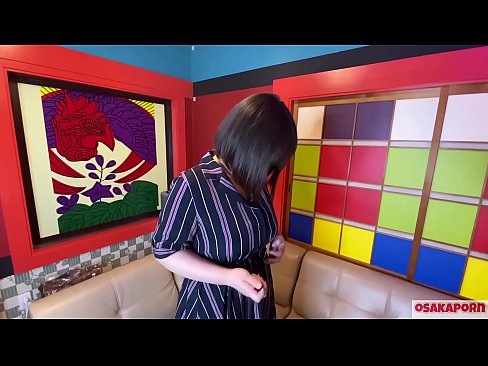 ❤️ Cutie Japanese pẹlu awọn omu nla ṣe baraenisere pẹlu awọn nkan isere ibalopọ ati pe o ni orgasm kan. O sọrọ ninu ifọrọwanilẹnuwo kan nipa iriri onibaje rẹ. Awọn ori omu nla ati obo ti o ni irun ti n kerora. Osaka onihoho ☑ Ohun onihoho didara ❌